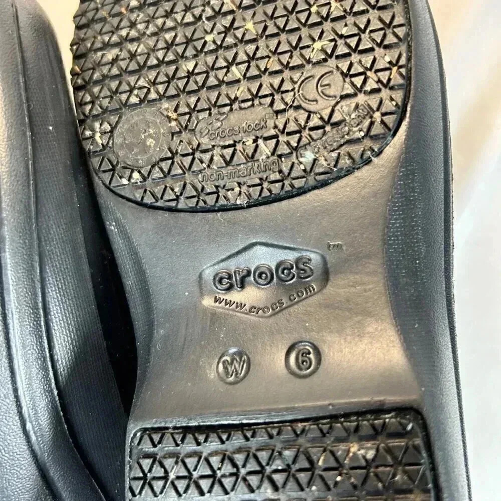 Crocs Size 6W Black Clogs Dual Comfort Nursing Work Clogs Slip On - Picture 9 of 9